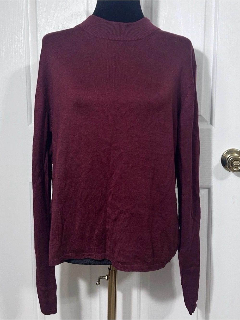 The Audrey Chic Vintage Minimalist Silk Pullover Top Blouse Burgundy Size Medium